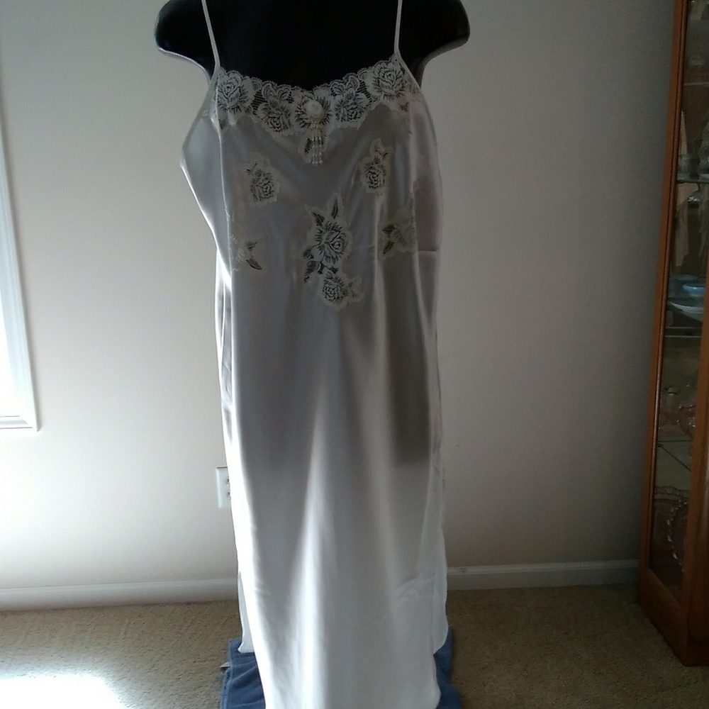 Cerie long gown NWOT